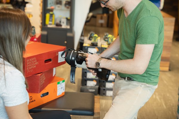 Winterausrüstung & Sportbekleidung bei Alpin Sports